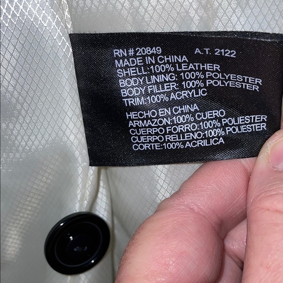 Elegant White Leather Jacket with Black Accents - Picture 16 of 16